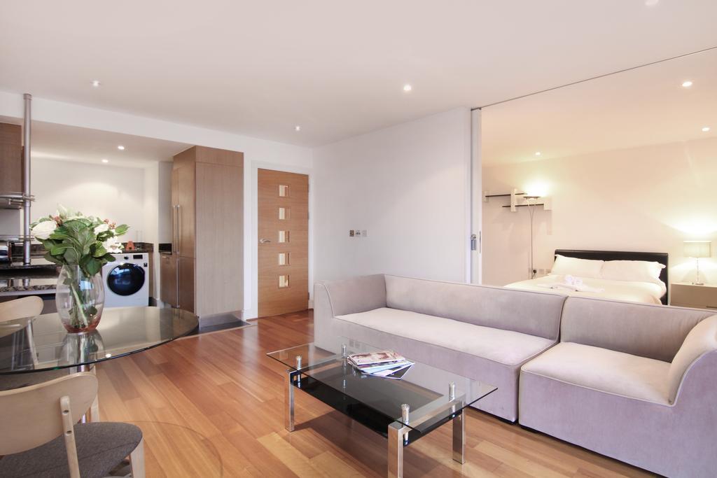Lifestyle Chelsea Bridge Londra
